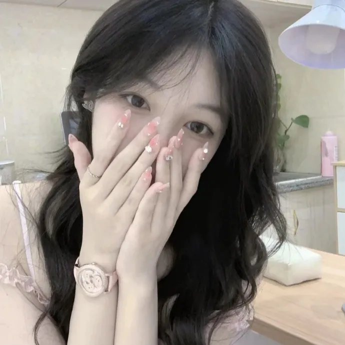 被虐离婚后，厉总跪求我回头