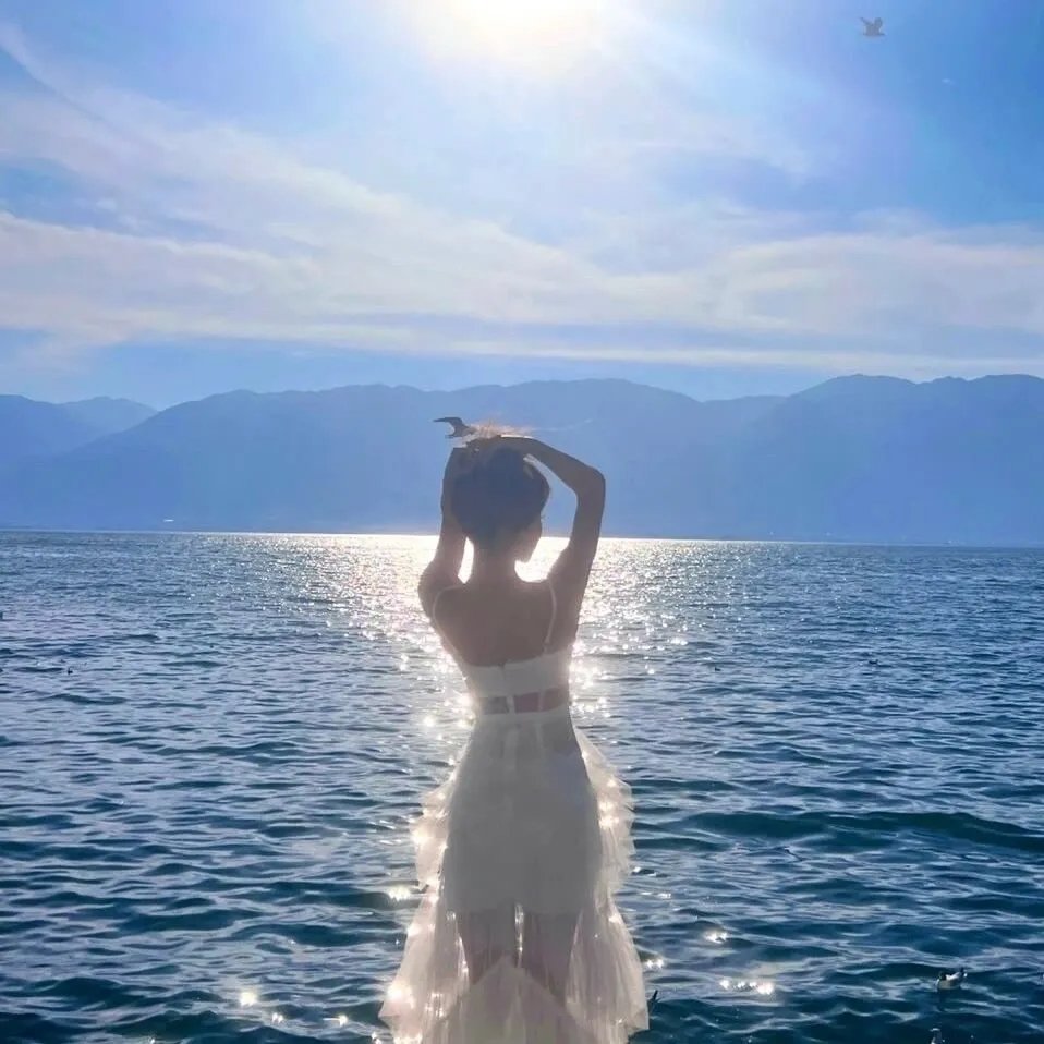 夺回人生后，被冷面男配宠翻